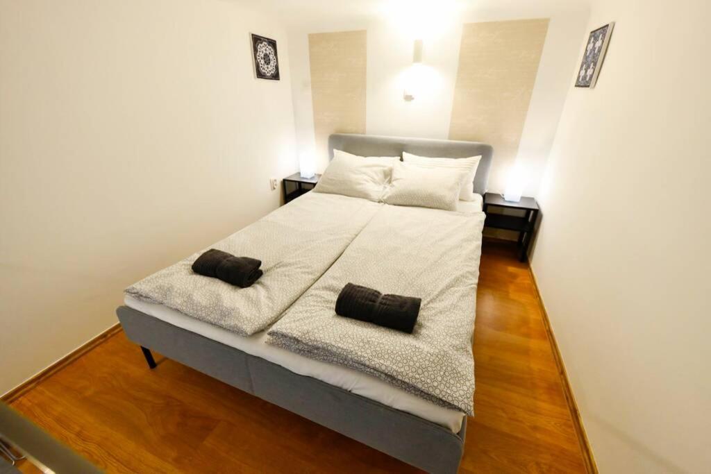 Cosy two bedroom flat in Rottenbiller str,Sky Budapest Eksteriør billede